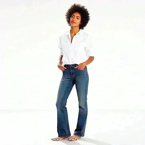 NWT Signature Levi Strauss Gold Label Totally Shaping Bootcut Jeans #4100486804 - Picture 1 of 16